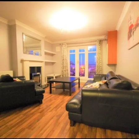 5 Min Drive From Airport Privat bolig Swords