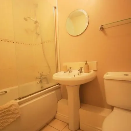 Privat bolig 5 Min Drive From Airport Swords